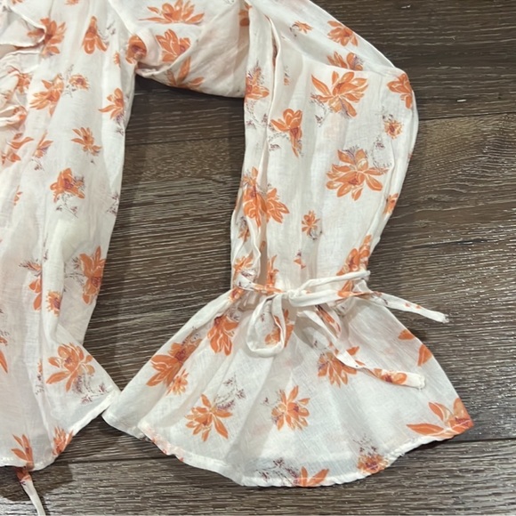 ❣️SOLD❣️ Free People Amanda Ruffle 100% Cotton Wrap Longsleeve Blouse in Ivory - Picture 8 of 9